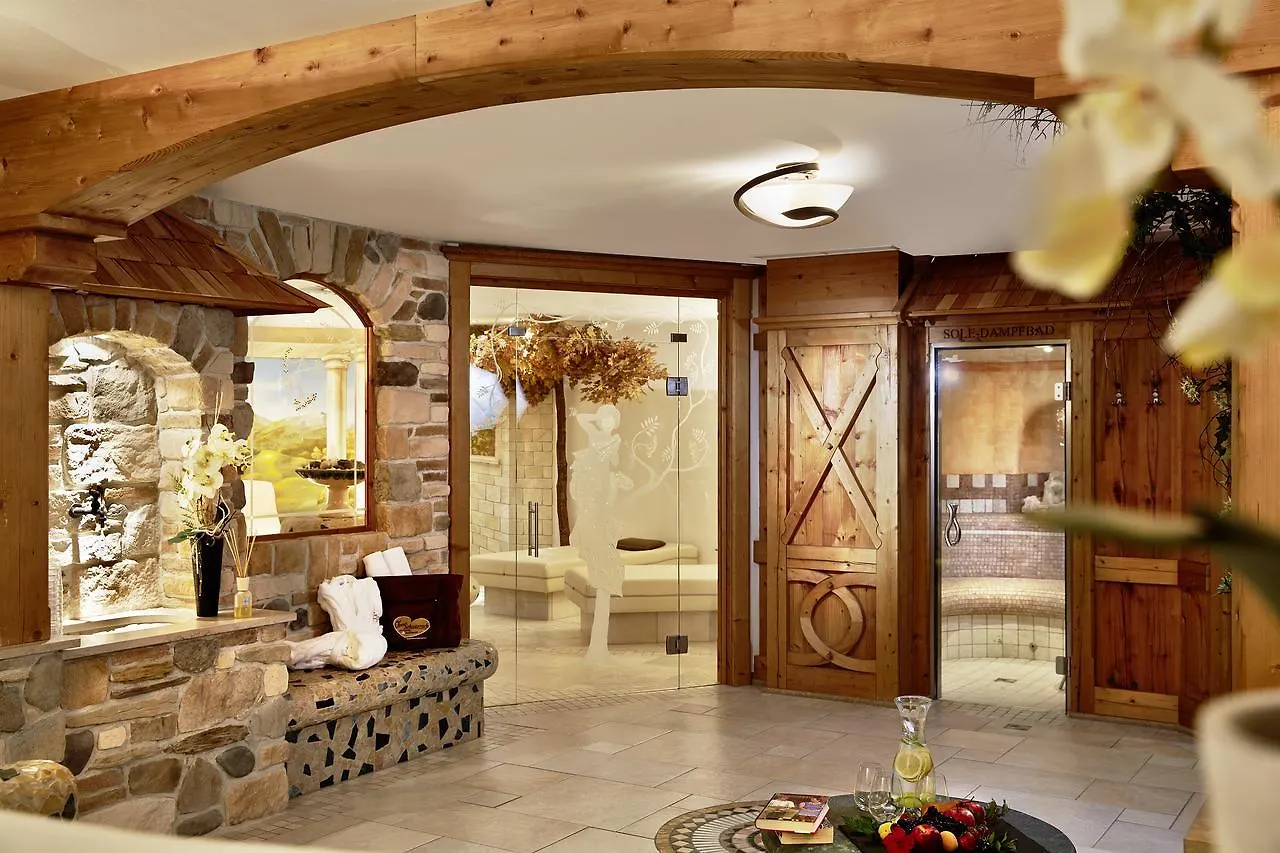 ****  Bauernhof Hotel Oberschwarzach Saalbach-Hinterglemm Austria